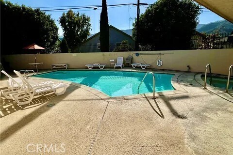 Building Photo - 3010 Montrose Ave