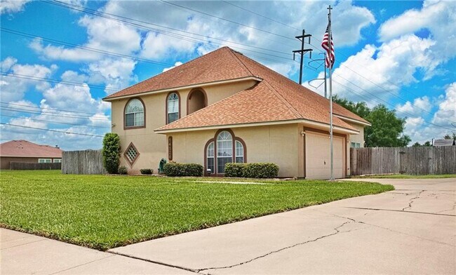 Building Photo - 14126 River Rock Dr