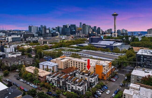 Building Photo - 722 3rd Ave N