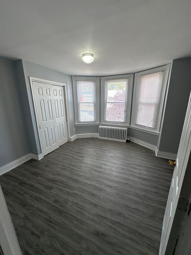 Building Photo - 6302 Reedland St