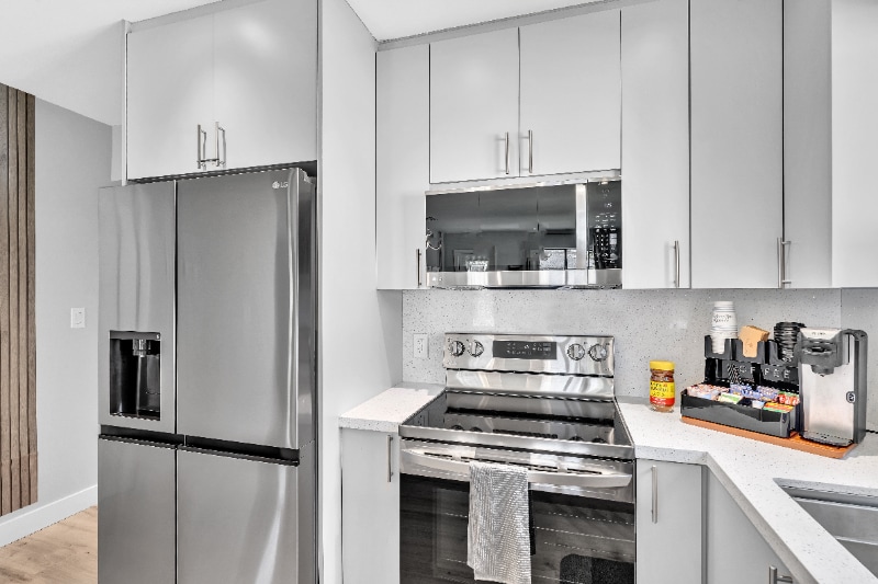 Building Photo - 310 SW 31st Ct