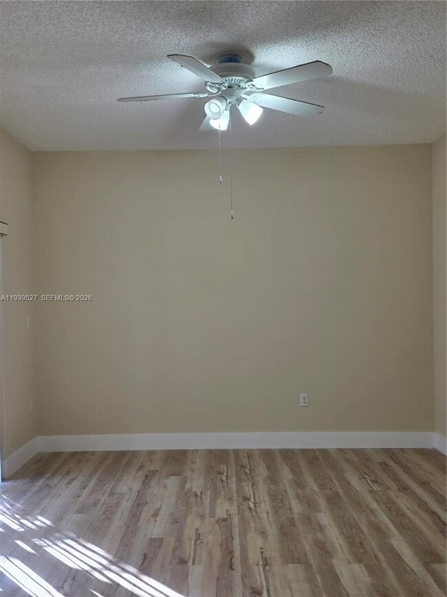 Building Photo - 2924 SW 26th St