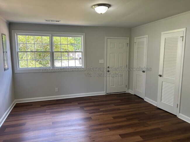 Building Photo - 1342 Drewery Ave