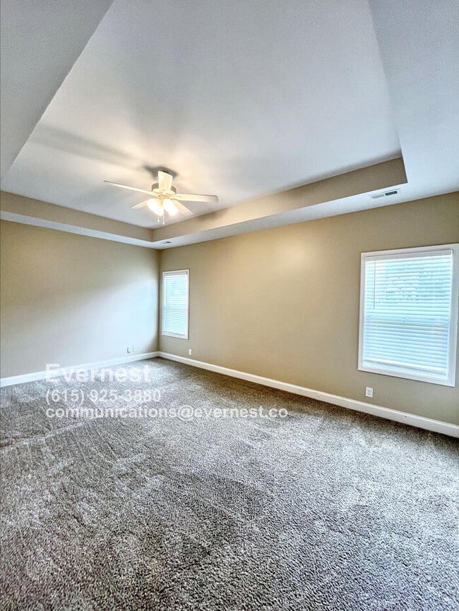 Building Photo - Spacious 4-Bedroom Home with Modern Comfor...