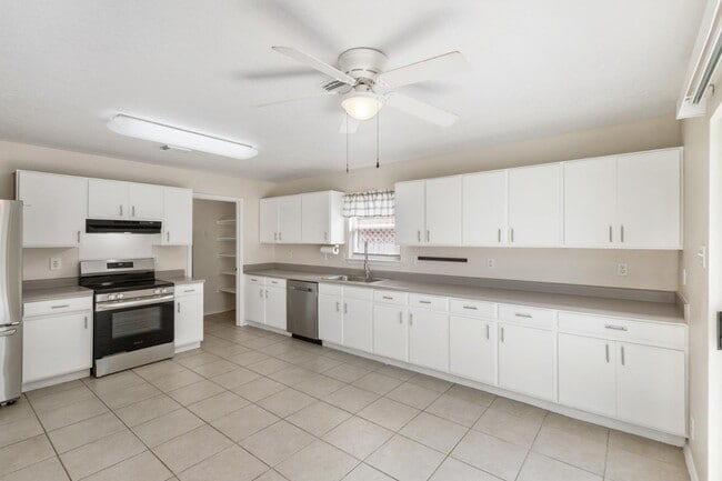 Building Photo - 372 Copper Hill Dr