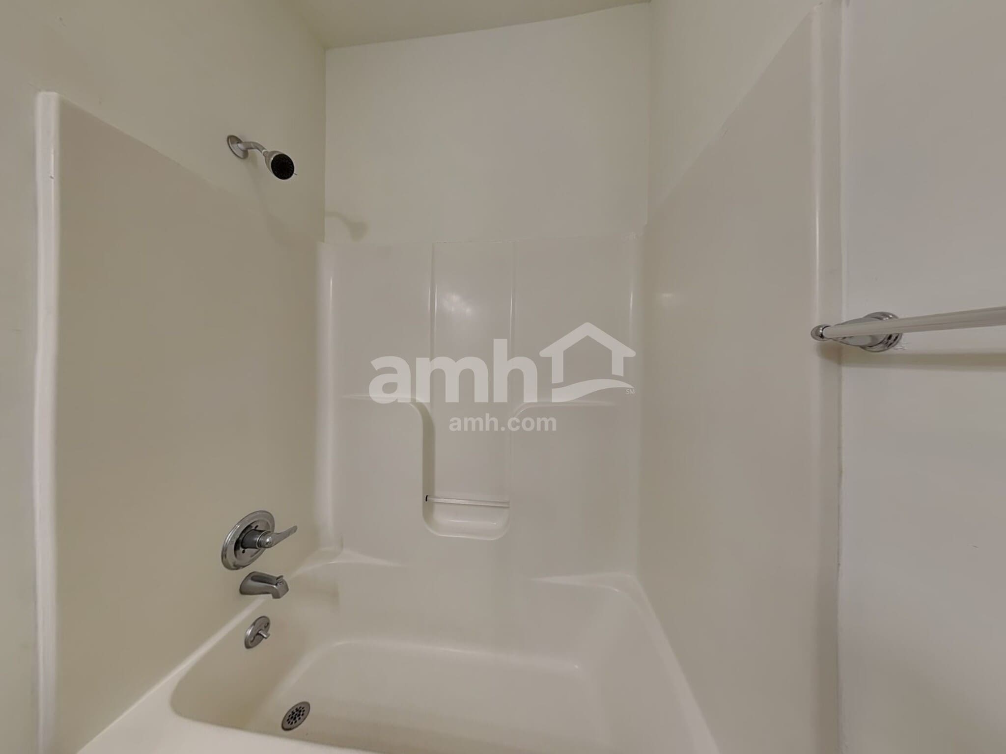 Building Photo - 2488 Somerset Place Dr