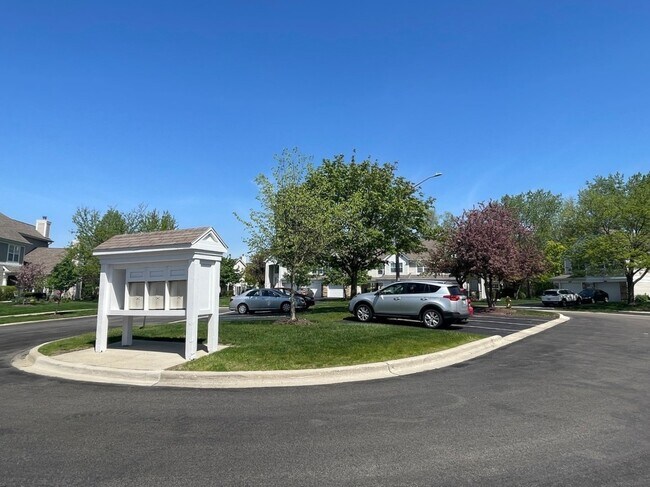 Building Photo - 868 Brompton Ct