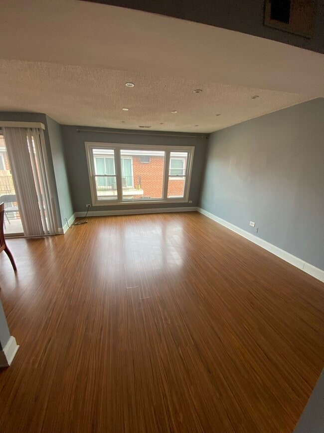 Building Photo - 9708 Nottingham Ave