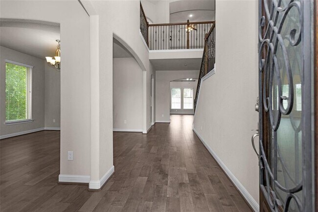 Building Photo - 236 Redwood Cyn Trl