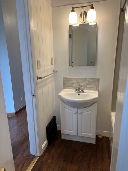 Building Photo - 2655 S 14th St