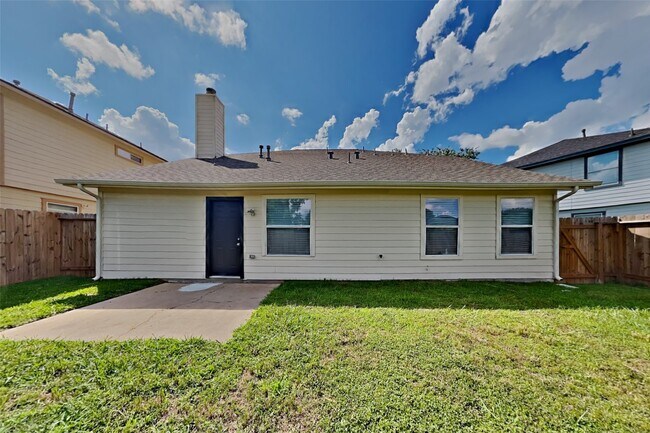 Building Photo - 19411 Billineys Park Dr