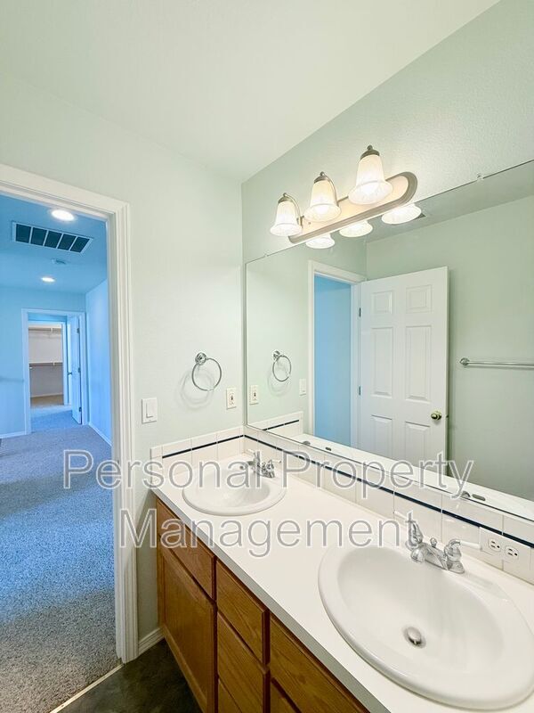 Building Photo - 4809 NW 129th St