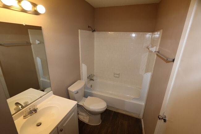 Building Photo - 4411 Prairie Meadow Dr