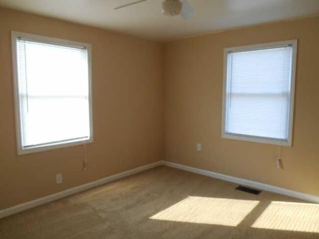 Building Photo - FOR LEASE- SINGLE FAMILY HOME IN MJ!