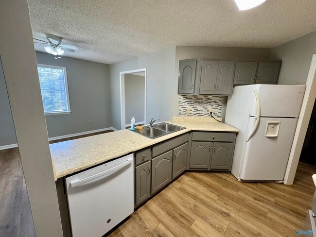 Building Photo - 17171 New Cut Rd