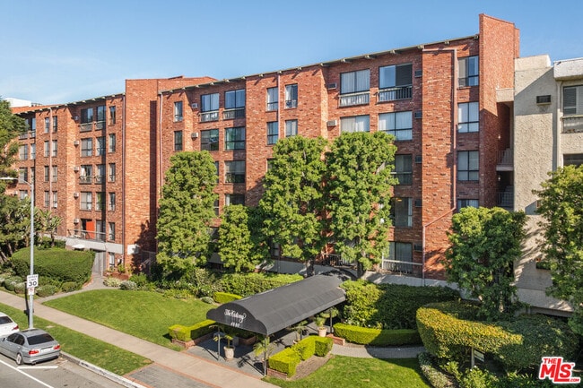 Building Photo - 1440 Veteran Ave