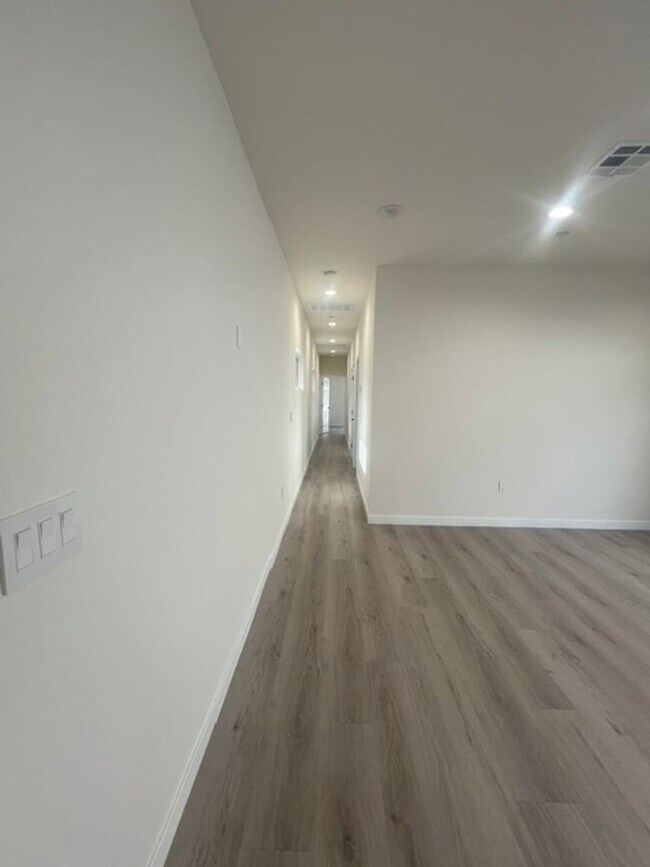 Building Photo - 7317-7321 Garden Grove Avenue