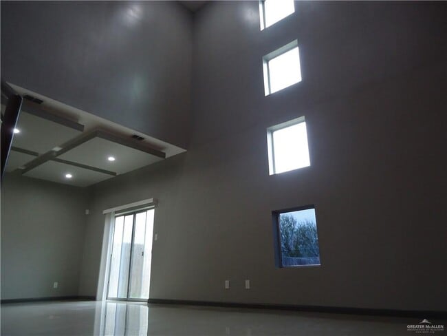 Building Photo - 5239 Shalom Dr