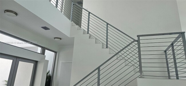Building Photo - 16644 Botaniko Dr N