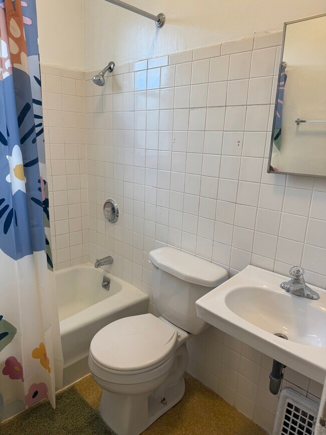 Building Photo - 1712 E Park Pl