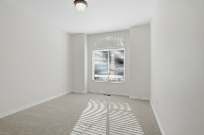 Building Photo - 3 Bedroom Draper Home