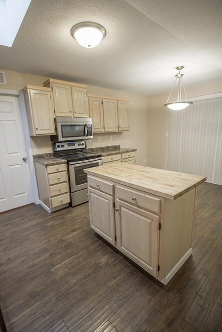 Building Photo - 2202 Concordia Dr