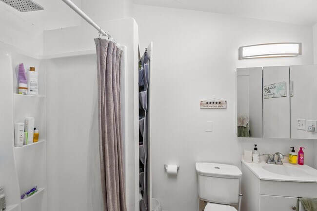 Building Photo - 5318 Redding Rd