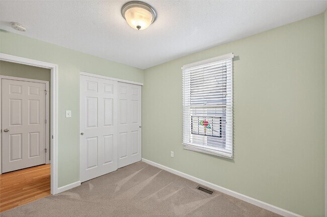 Building Photo - 3275 Simeon Bunker St