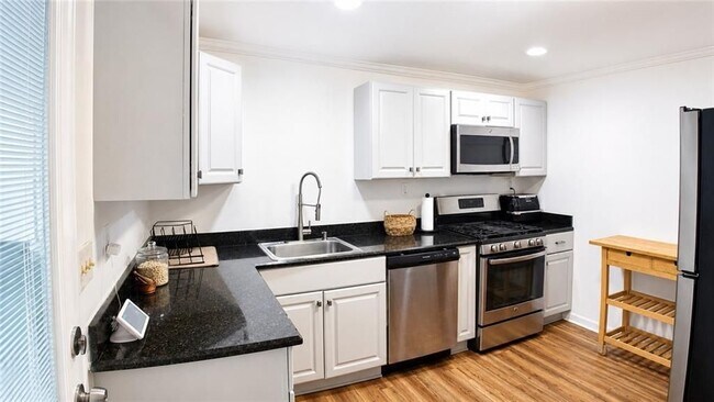 Building Photo - 2494 Baker Rd NW