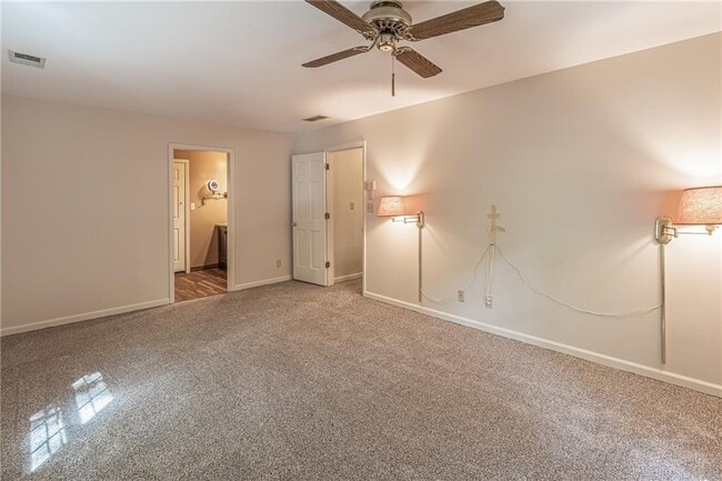 Building Photo - 1610 Branch Valley Dr