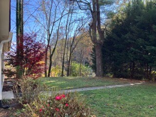 Building Photo - 202 N Spring St