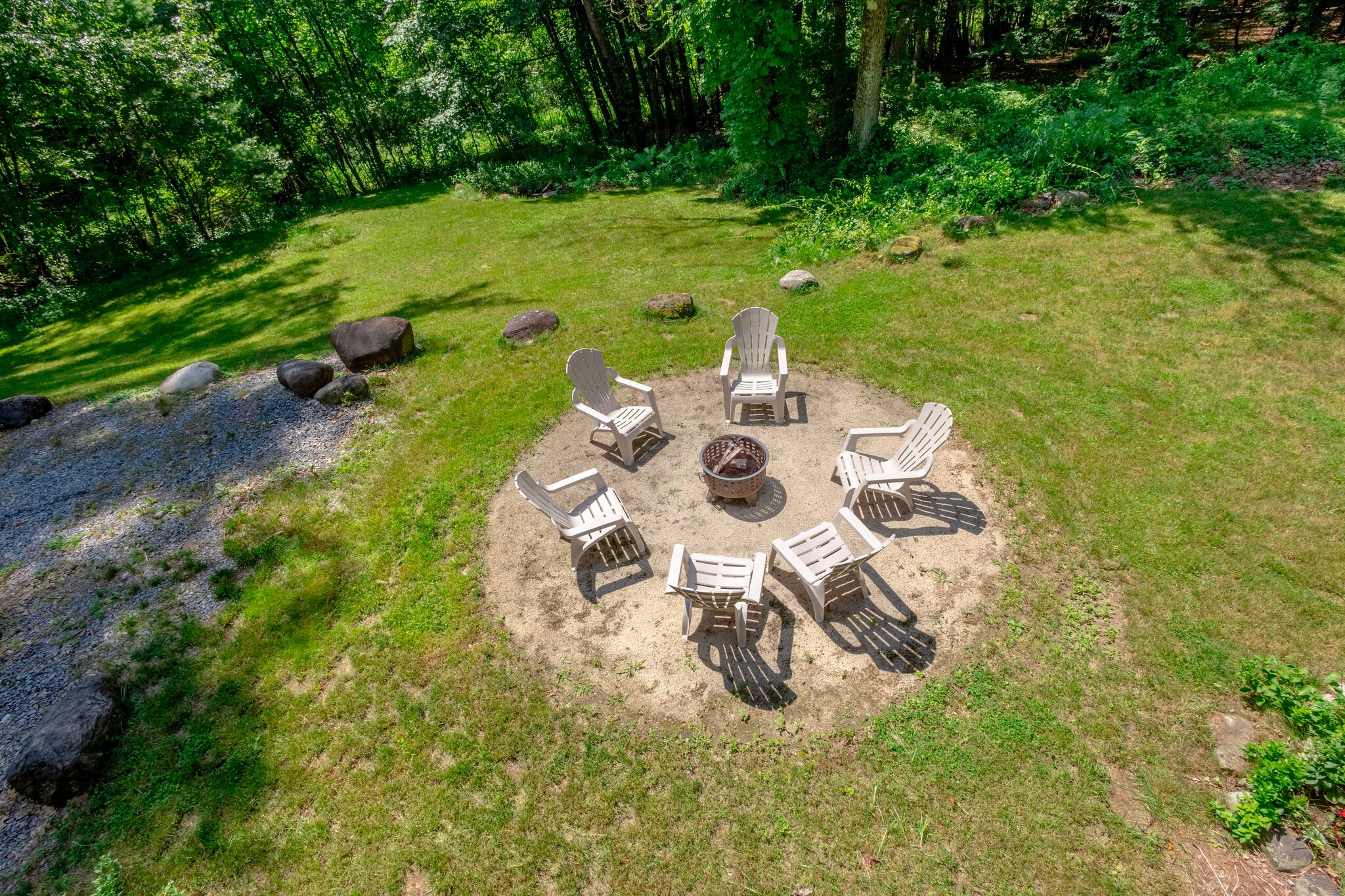 Building Photo - 386 Leroux Rd