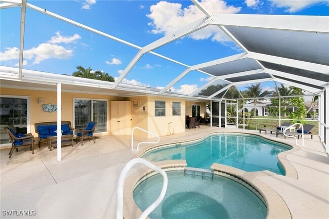 Building Photo - 3830 SE 12th Ave