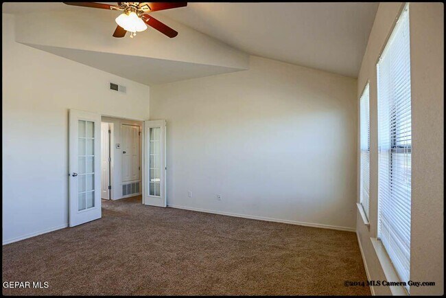 Building Photo - 1345 Fito Hernandez St