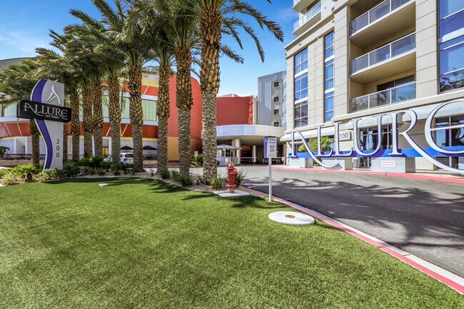 Building Photo - Las Vegas High Rise