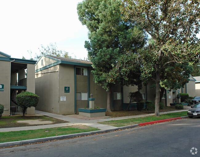 Village at Shaw Apartments 4885 N Recreation Ave Fresno CA 93726