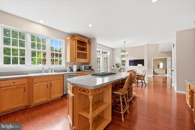Building Photo - 9255 Bowers Brook Pl