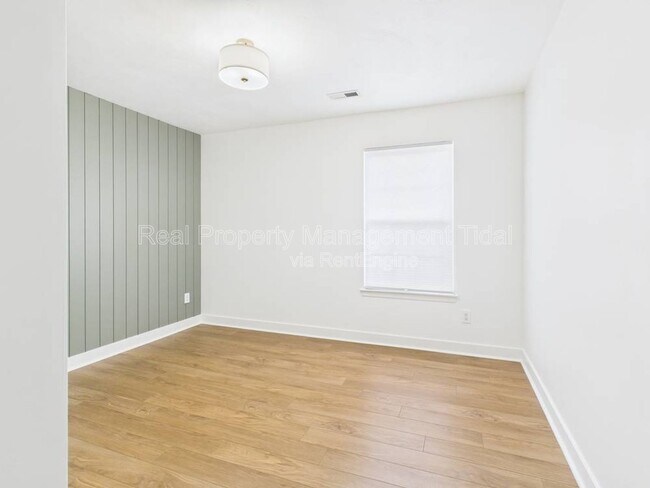 Building Photo - 236 Huntstree Pl