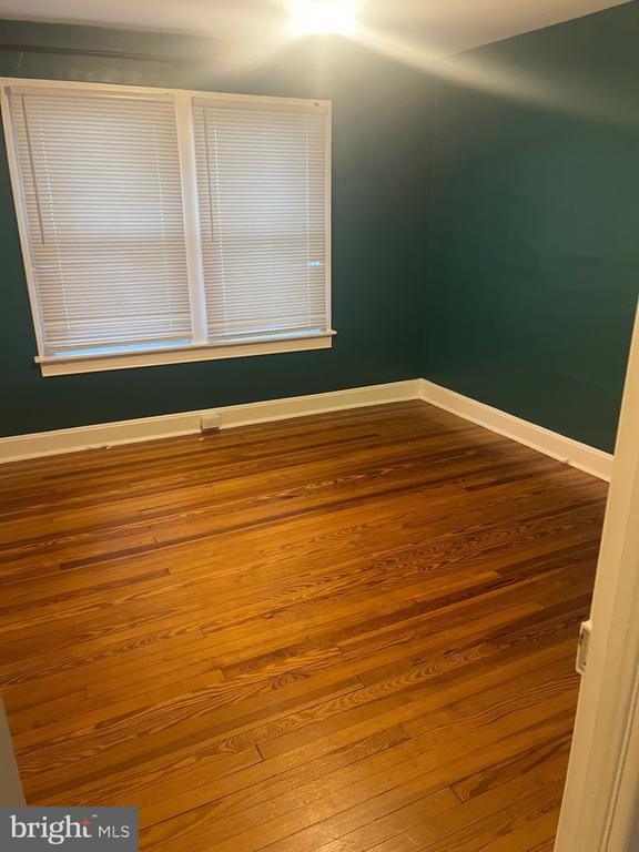 Building Photo - 17830 Sherman Ave