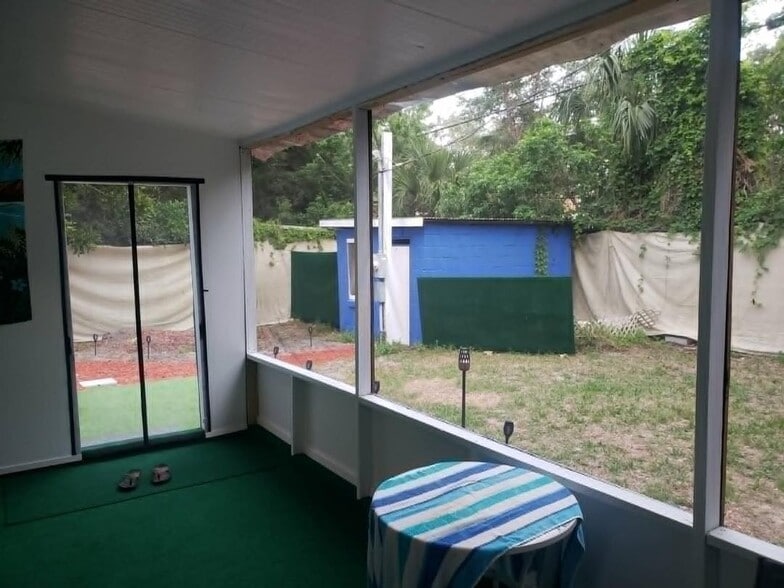 Laundry Shed on premises - 1875 Missle View Ave