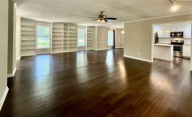 Building Photo - 3129 Marywood Dr