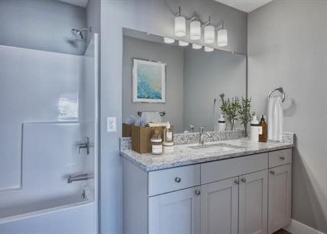 Building Photo - 640 Ptarmigan Ln