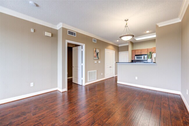 Building Photo - 2299 Lone Star Dr