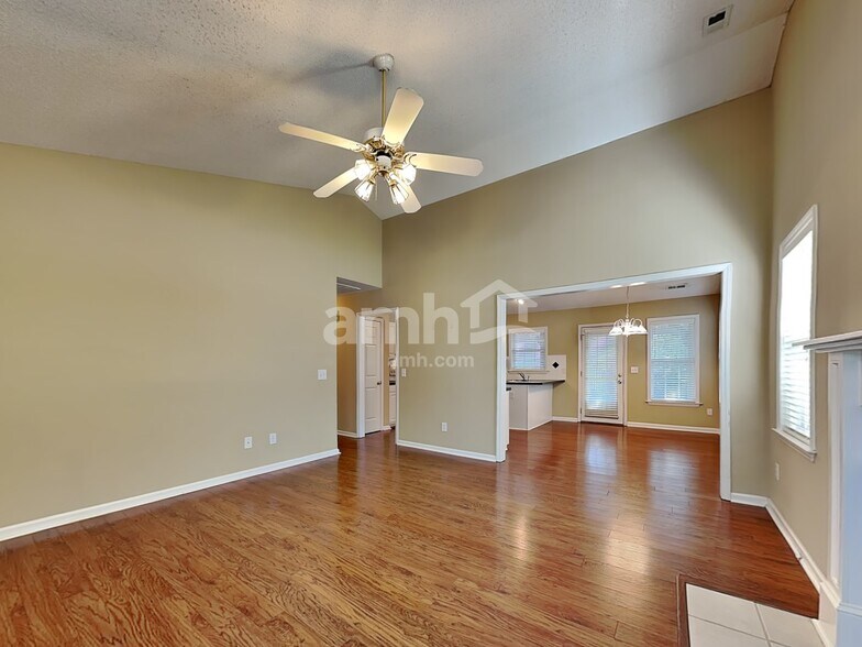 Building Photo - 1795 Pebble Run Ln