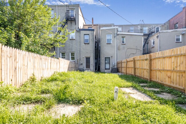 Building Photo - 1706 McCulloh St