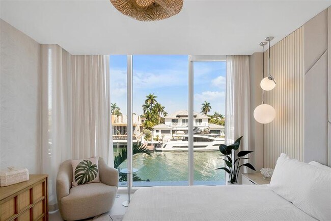 Building Photo - 2311 SE 17th St