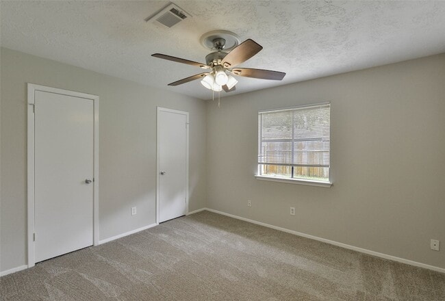 Building Photo - 7211 Fuchsia Ln