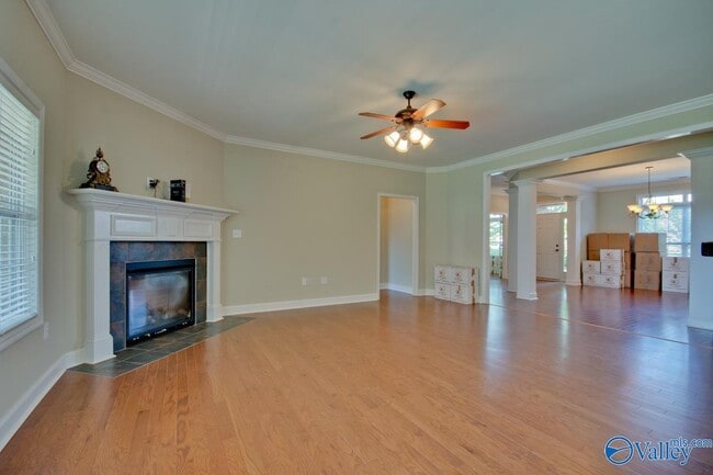 Building Photo - 112 SW Autumn Cove Dr