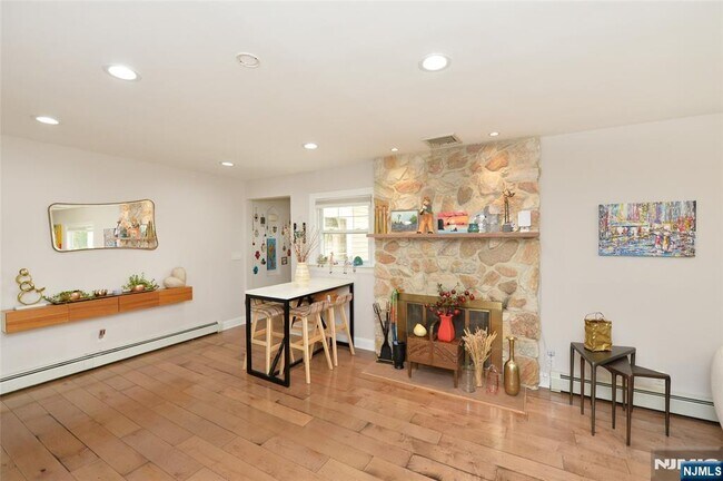 Building Photo - 40-05 Brookside Ave