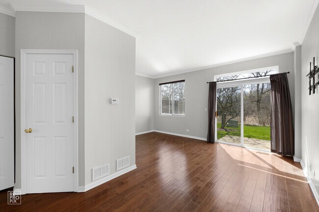 Building Photo - 1353 Longchamps Ct